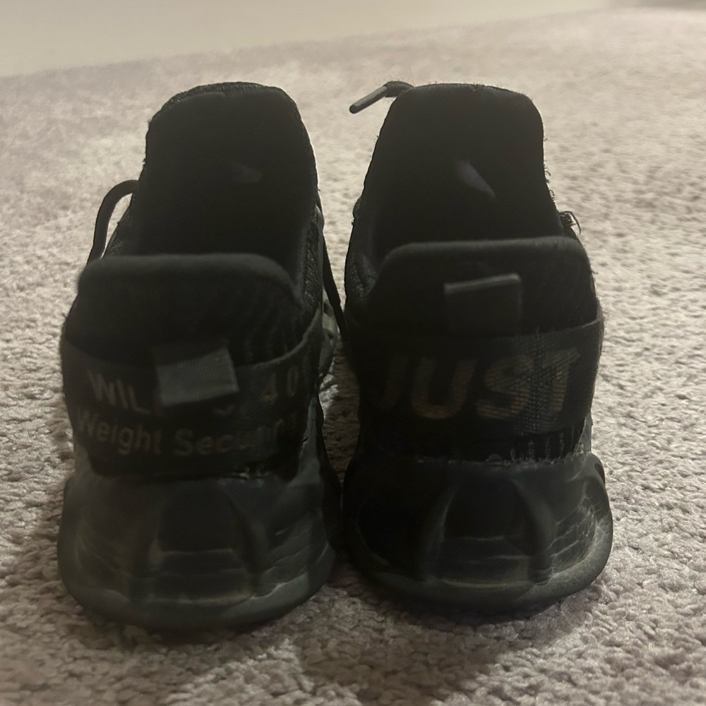 Sneakers | Amazon - Picture 5 of 5